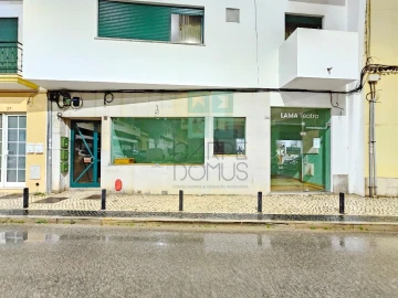 Loja para Arrendamento em Faro (Sé e São Pedro)