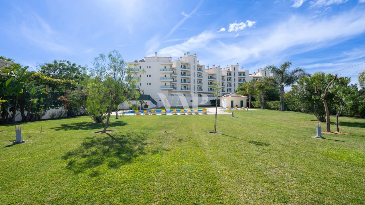 Apartamento T3 para Venda em Quarteira Foto 13