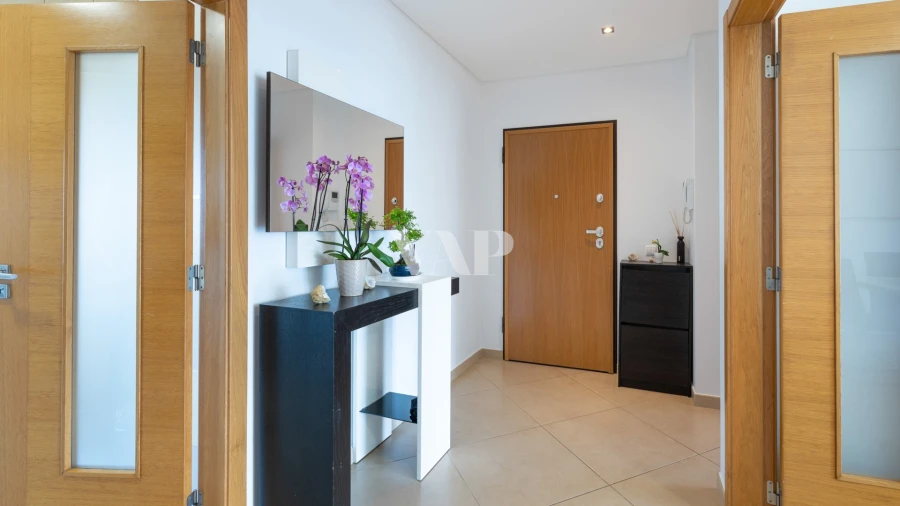 Apartamento T3 para Venda em Quarteira Foto 9