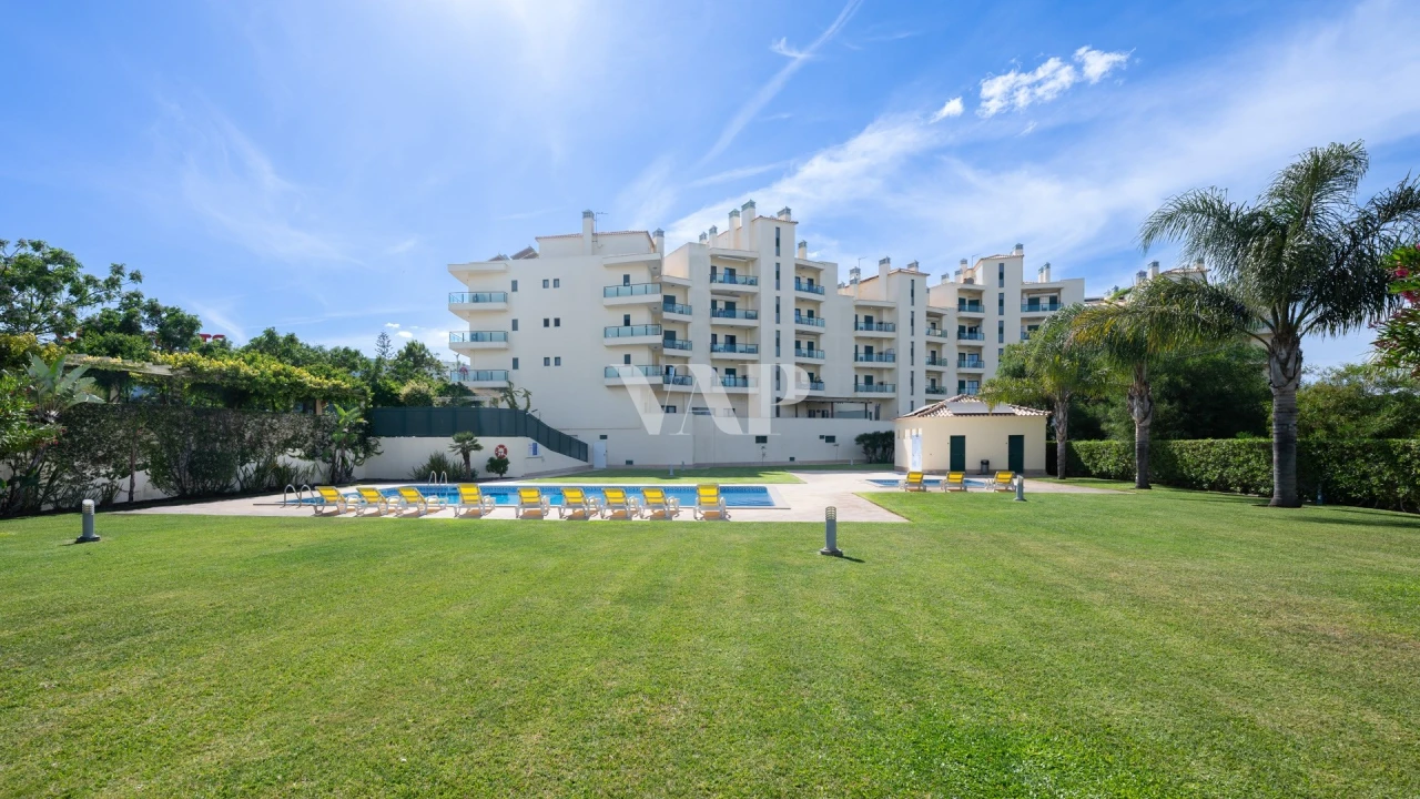 Apartamento T3 para Venda em Quarteira Foto 1