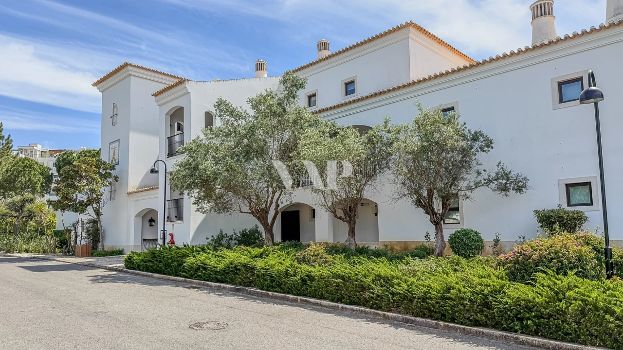 Apartamento T2 para Venda em Albufeira e Olhos de Água Foto 23