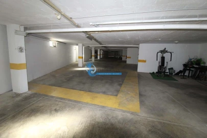 Moradia T5 para Venda em Quarteira