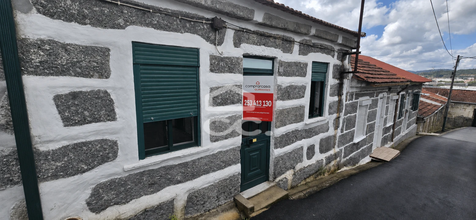 Moradia T2 para Venda em Selho (São Cristovão) Foto 1