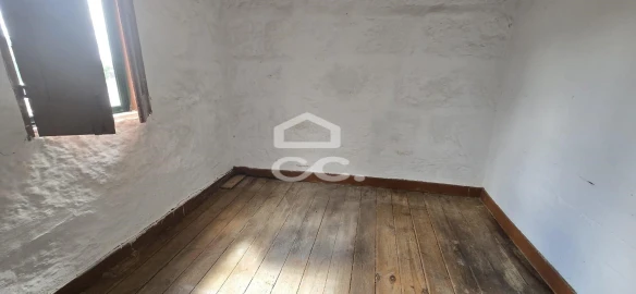 Moradia T2 para Venda em Selho (São Cristovão)