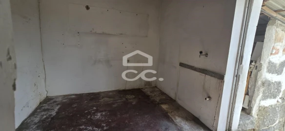Moradia T2 para Venda em Selho (São Cristovão)