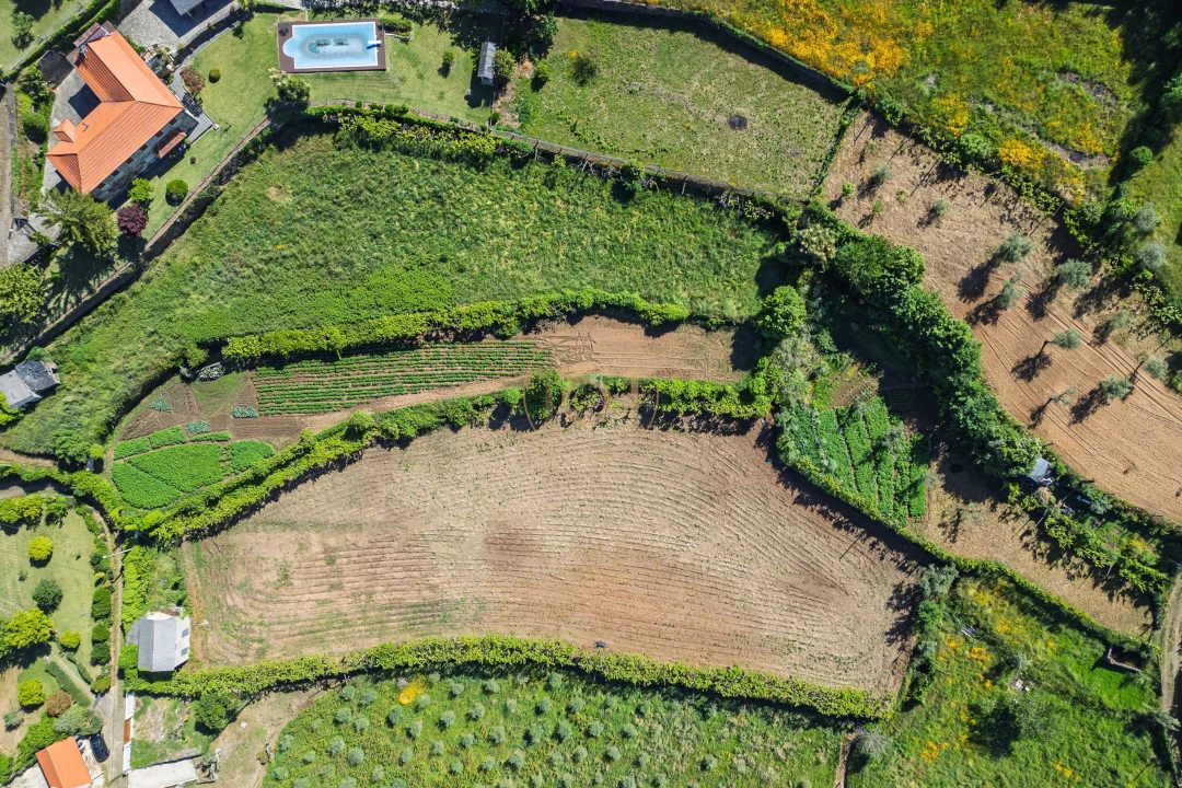 Terreno para Venda em Canelas e Espiunca Foto 1