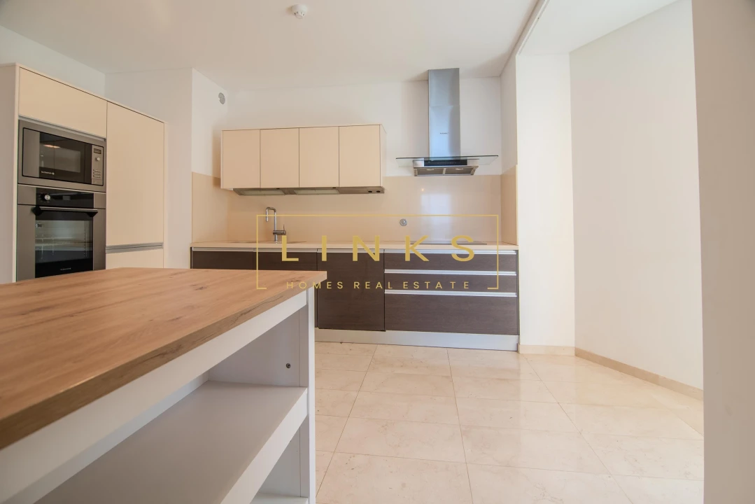 Apartamento T2 para Venda em São Martinho Foto 28