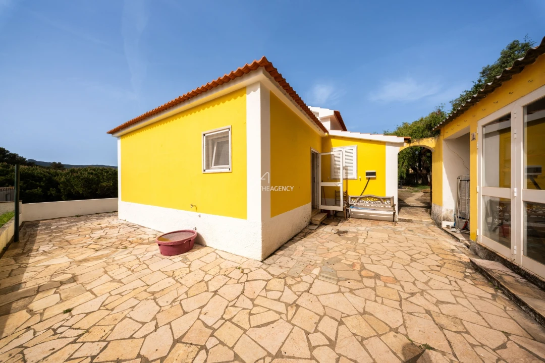 Moradia T2 para Venda em Agualva e Mira-Sintra Foto 30