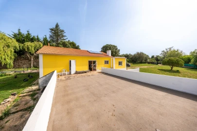 Moradia T2 para Venda em Agualva e Mira-Sintra