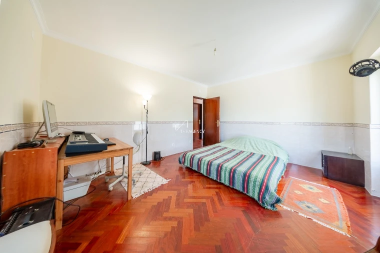 Moradia T2 para Venda em Agualva e Mira-Sintra Foto 17