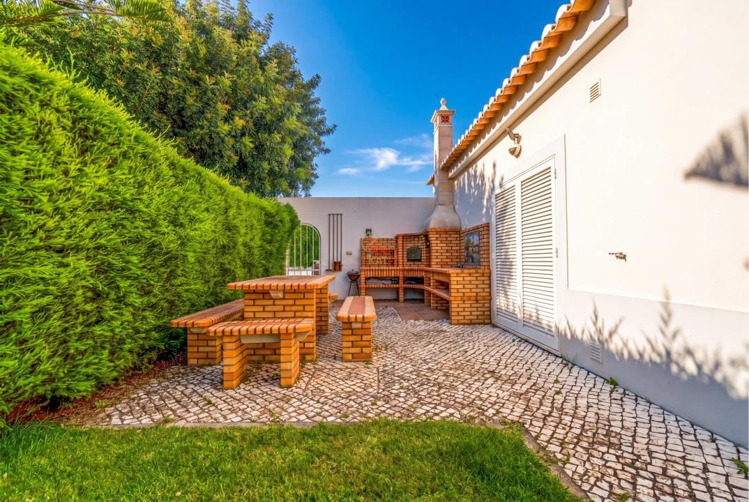 Moradia T4 para Venda em Portimão Foto 28