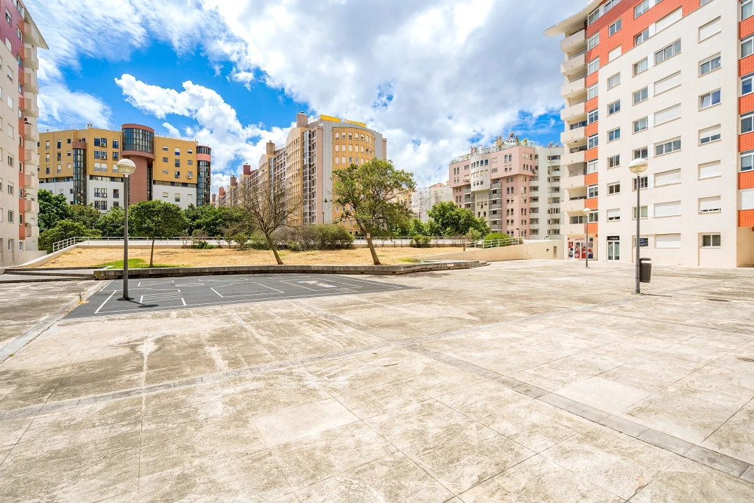 Apartamento T2 para Venda em Lumiar Foto 23