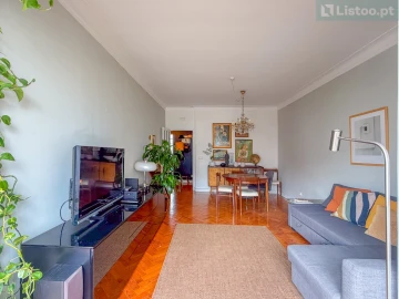 Apartamento T3 para Venda em Alvalade