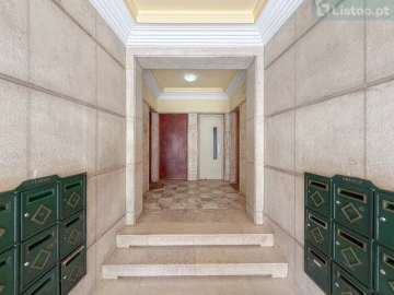 Apartamento T3 para Venda em Alvalade