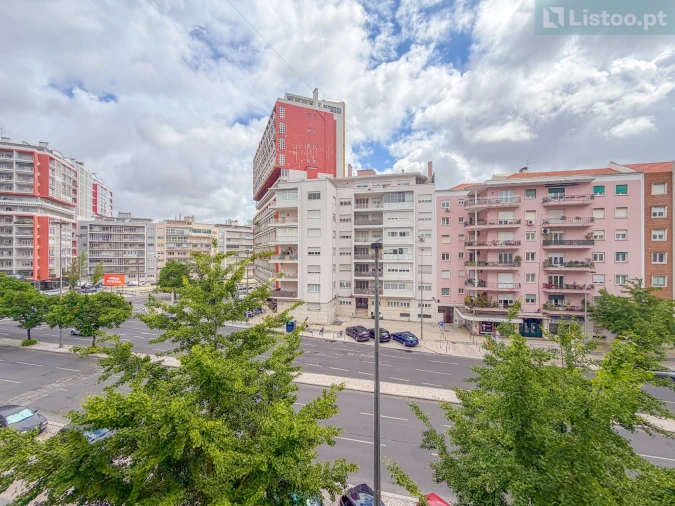 Apartamento T3 para Venda em Alvalade Foto 9