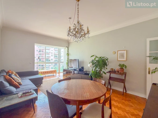 Apartamento T3 para Venda em Alvalade Foto 3