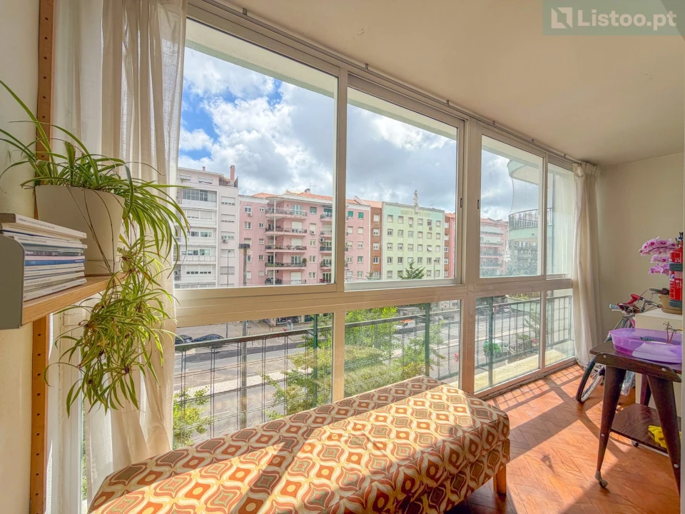 Apartamento T3 para Venda em Alvalade Foto 1