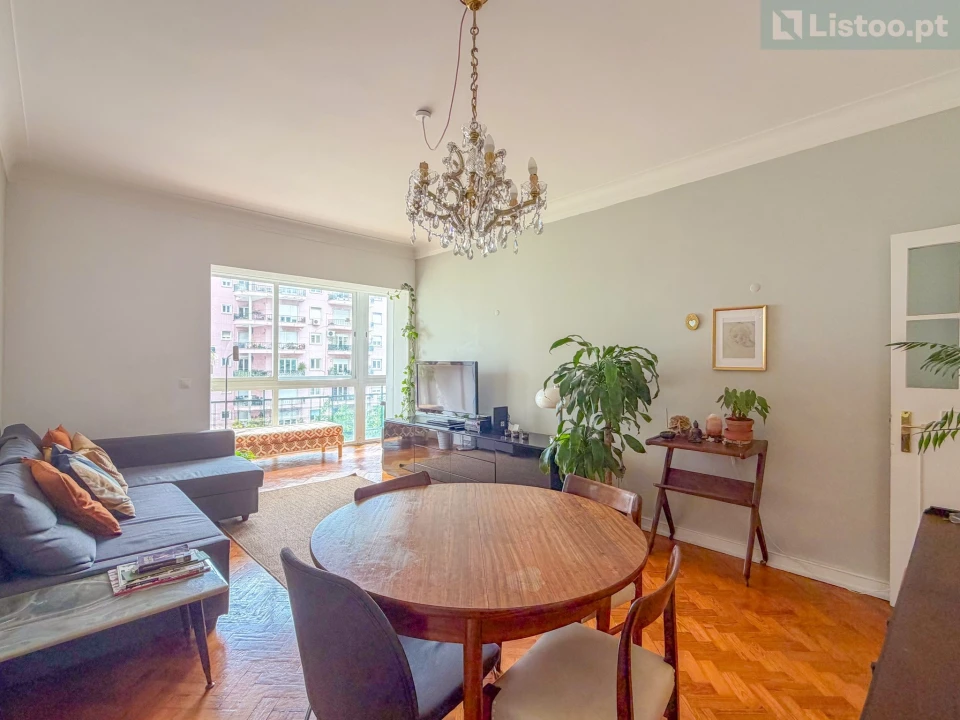 Apartamento T3 para Venda em Alvalade Foto 3