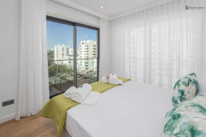 Apartamento T3 para Arrendamento em Quarteira