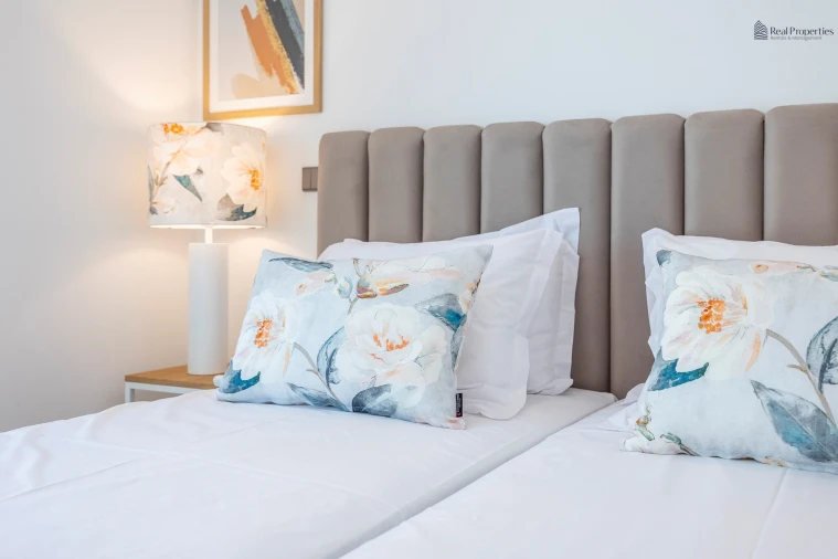 Apartamento T3 para Arrendamento em Quarteira Foto 9