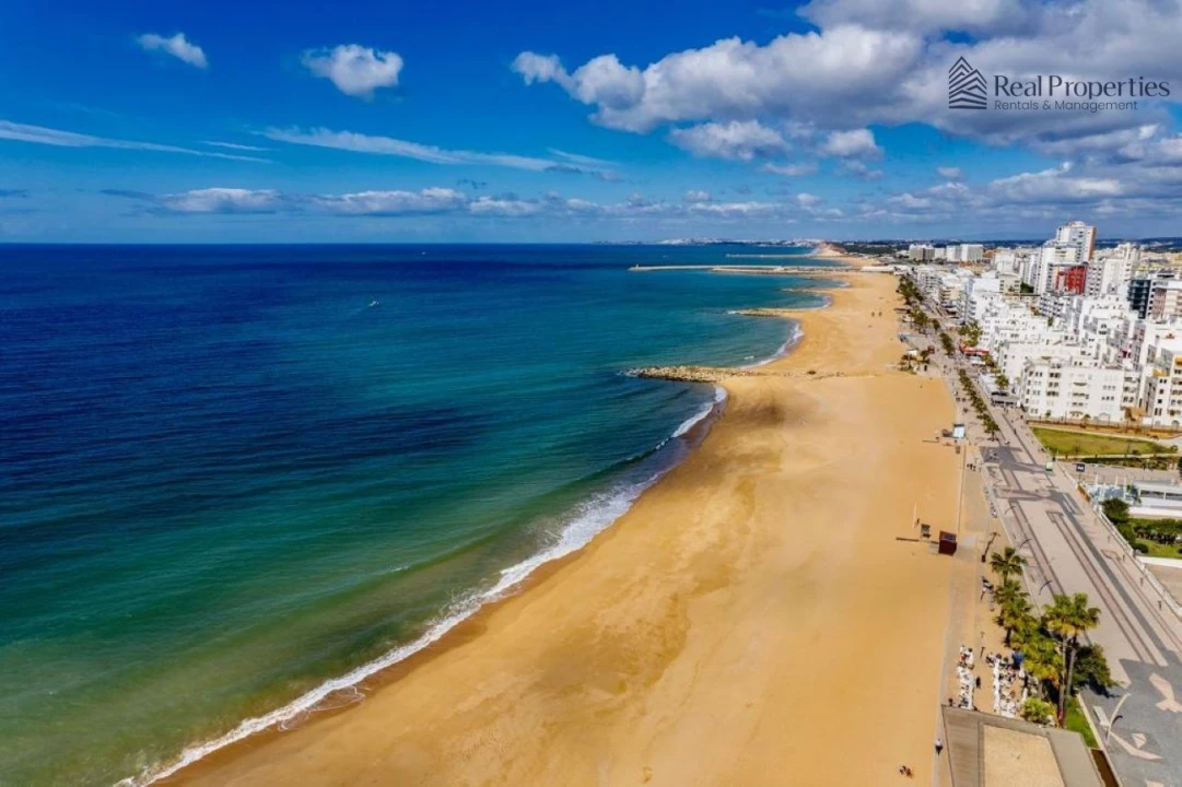 Apartamento T3 para Arrendamento em Quarteira Foto 30