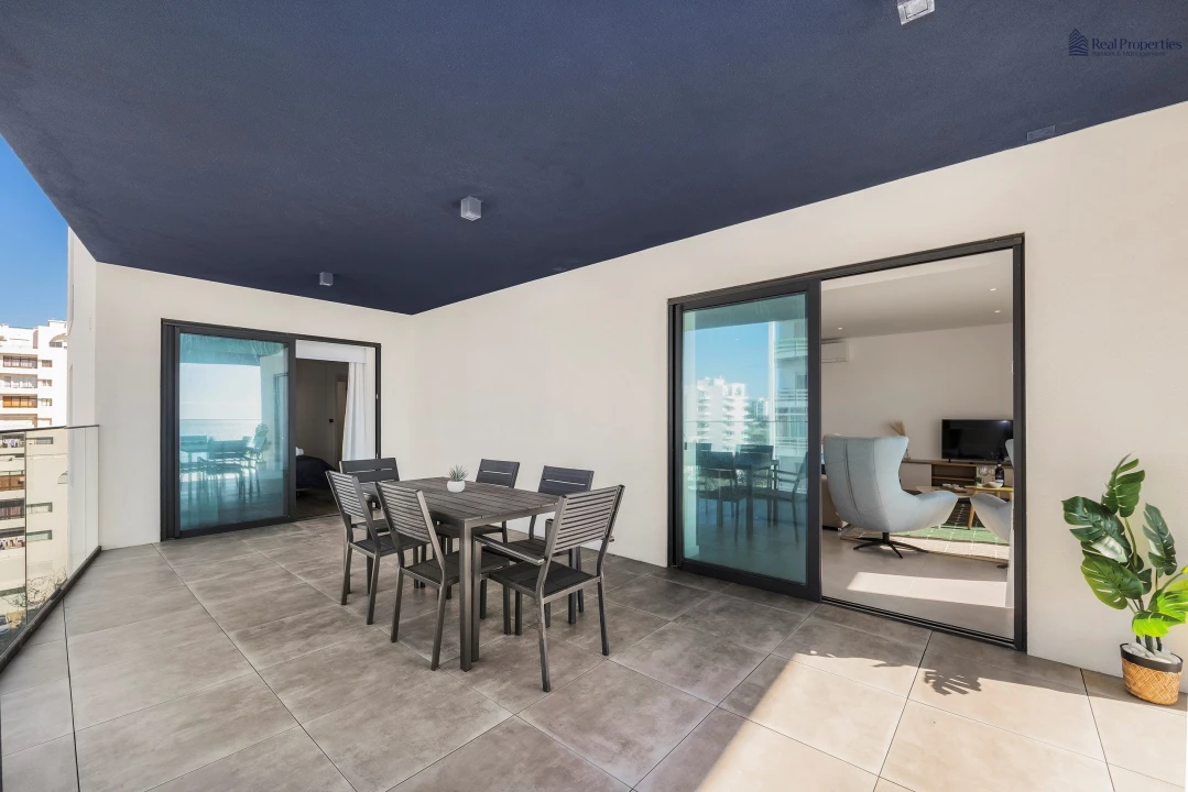 Apartamento T3 para Arrendamento em Quarteira Foto 24