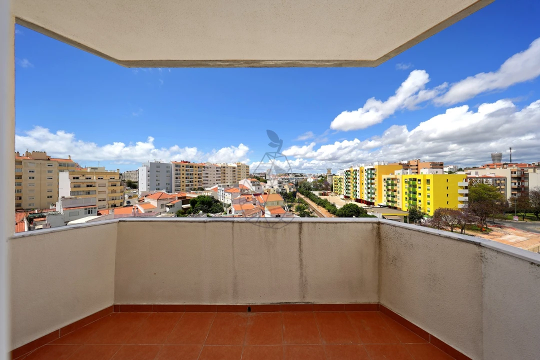 Apartamento T2 para Venda em Portimão Foto 22