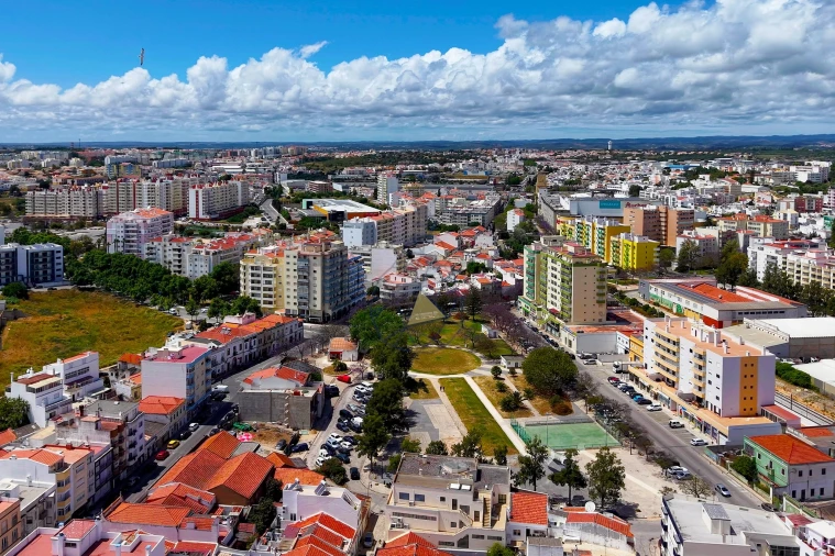 Apartamento T2 para Venda em Portimão Foto 44