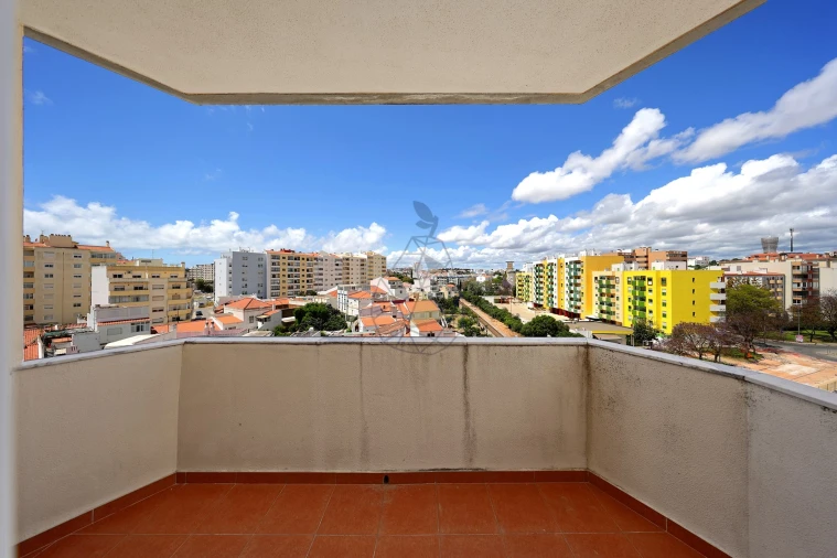 Apartamento T2 para Venda em Portimão Foto 22