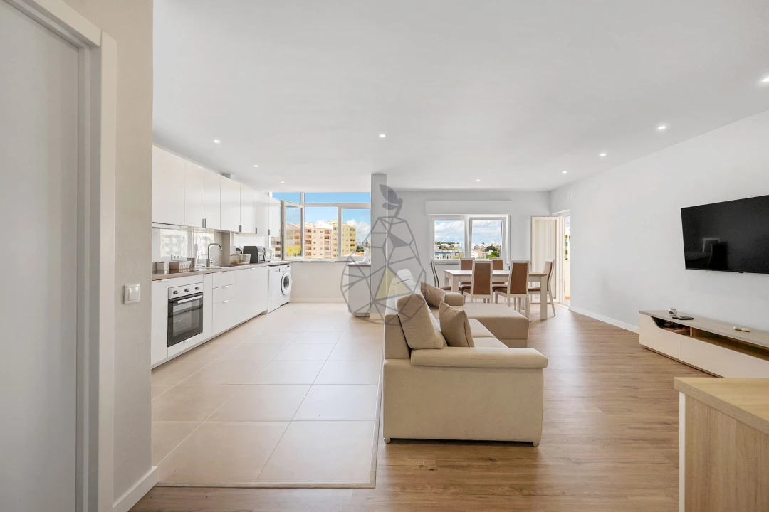 Apartamento T2 para Venda em Portimão Foto 6