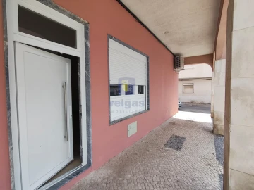 Apartamento T2 para Venda em Baixa da Banheira e Vale da Amoreira
