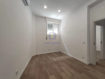 Apartamento T2 para Venda em Baixa da Banheira e Vale da Amoreira