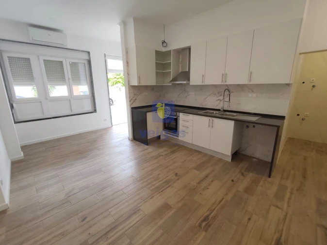Apartamento T2 para Venda em Baixa da Banheira e Vale da Amoreira Foto 2