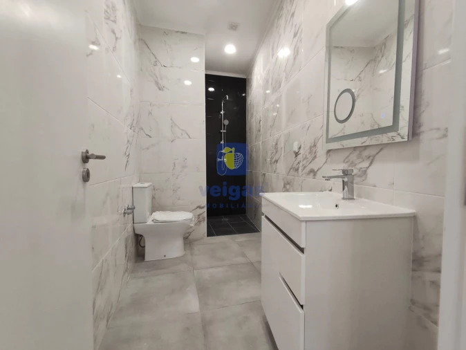 Apartamento T2 para Venda em Baixa da Banheira e Vale da Amoreira Foto 14