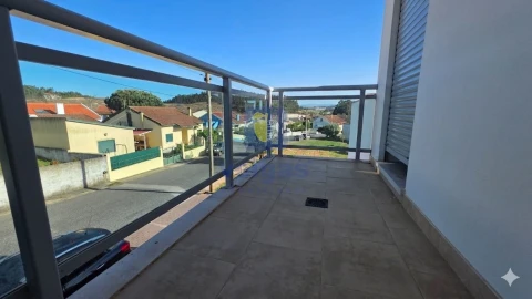 Apartamento T2 para Venda em Campelos e Outeiro da Cabeça