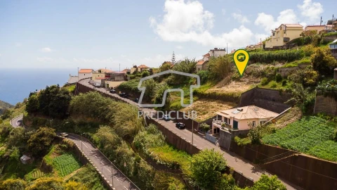 Terreno para Venda em Calheta