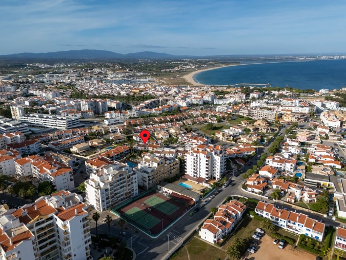 Moradia T4 para Venda em Lagos (São Sebastião e Santa Maria) Foto 47