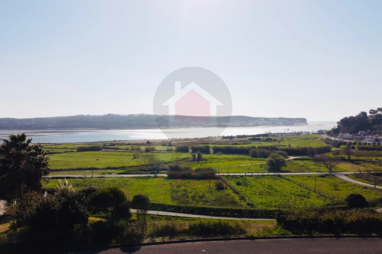 Terreno para Venda em Foz do Arelho Foto 2