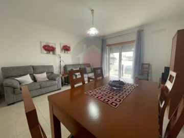 Apartamento T3 para Venda em Tornada e Salir do Porto