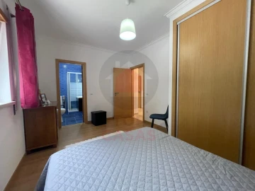 Apartamento T3 para Venda em Tornada e Salir do Porto