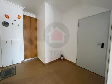 Apartamento T3 para Venda em Tornada e Salir do Porto