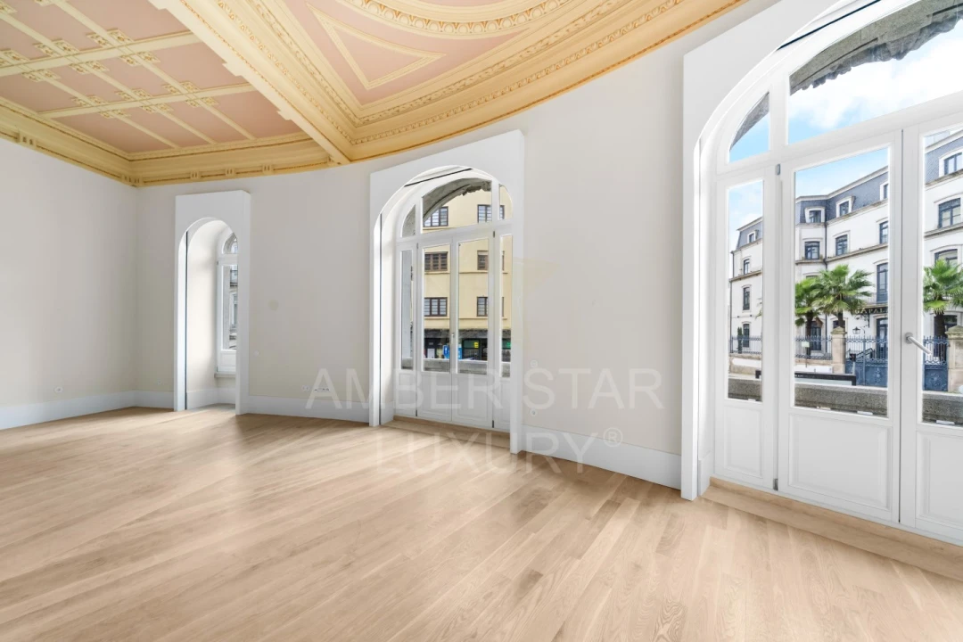 Apartamento T3 para Venda em Cedofeita, Santo Ildefonso, Sé, Miragaia, São Nicolau e Vitória Foto 2