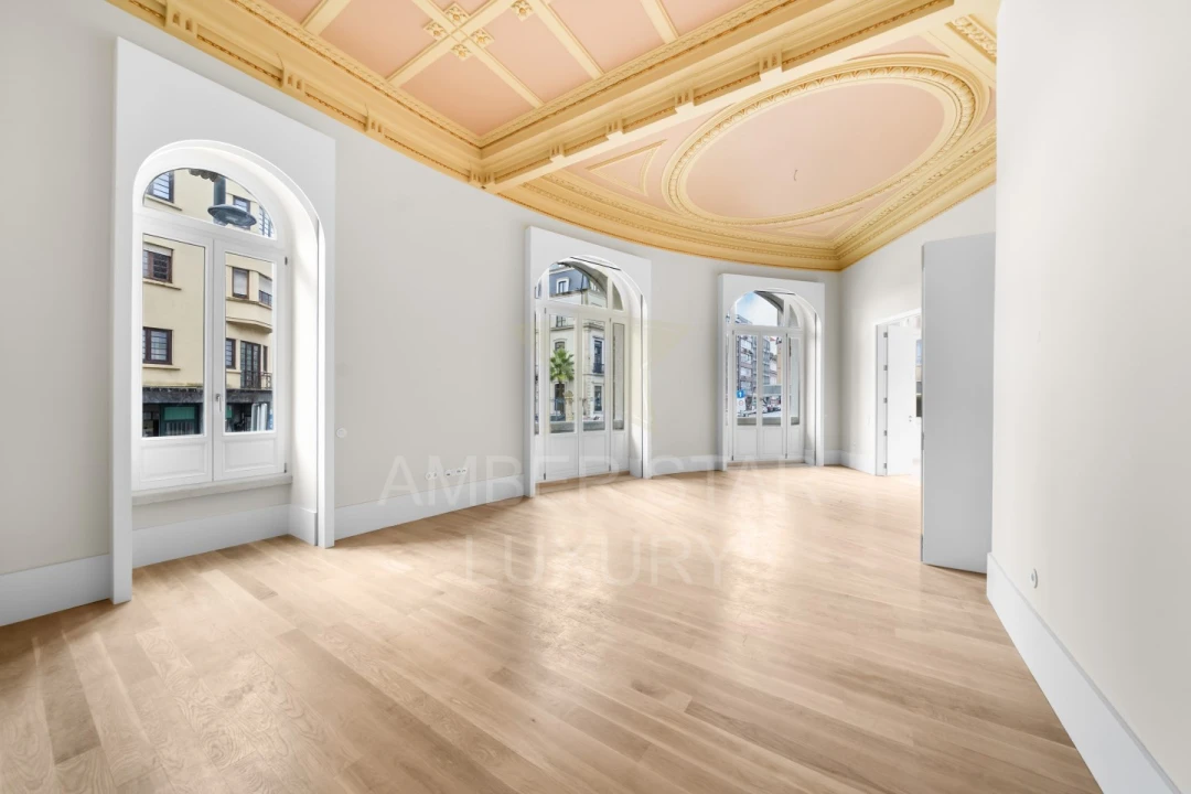 Apartamento T3 para Venda em Cedofeita, Santo Ildefonso, Sé, Miragaia, São Nicolau e Vitória Foto 1