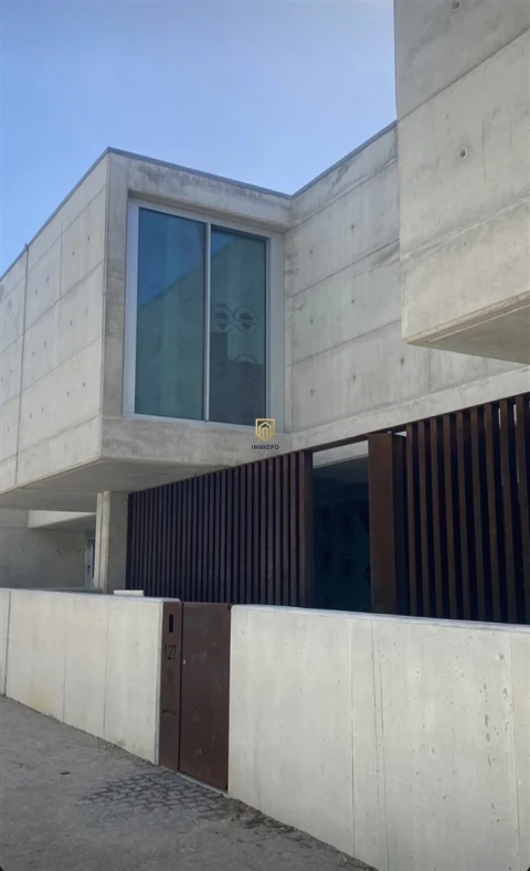 Moradia T4 para Venda em Canidelo