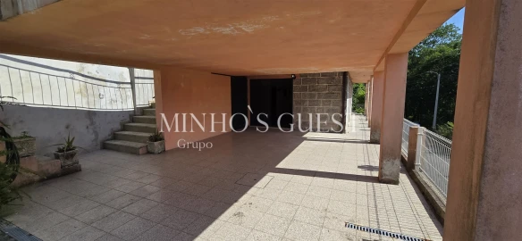 Moradia T3 para Venda em Bouro (Santa Maria)