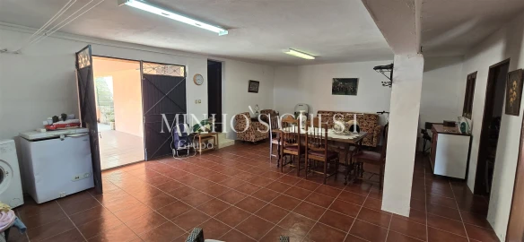 Moradia T3 para Venda em Bouro (Santa Maria)