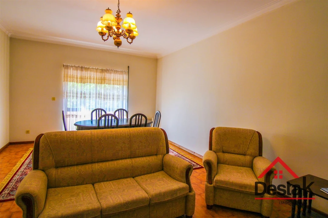Apartamento T3 para Arrendamento em Ranhados Foto 3
