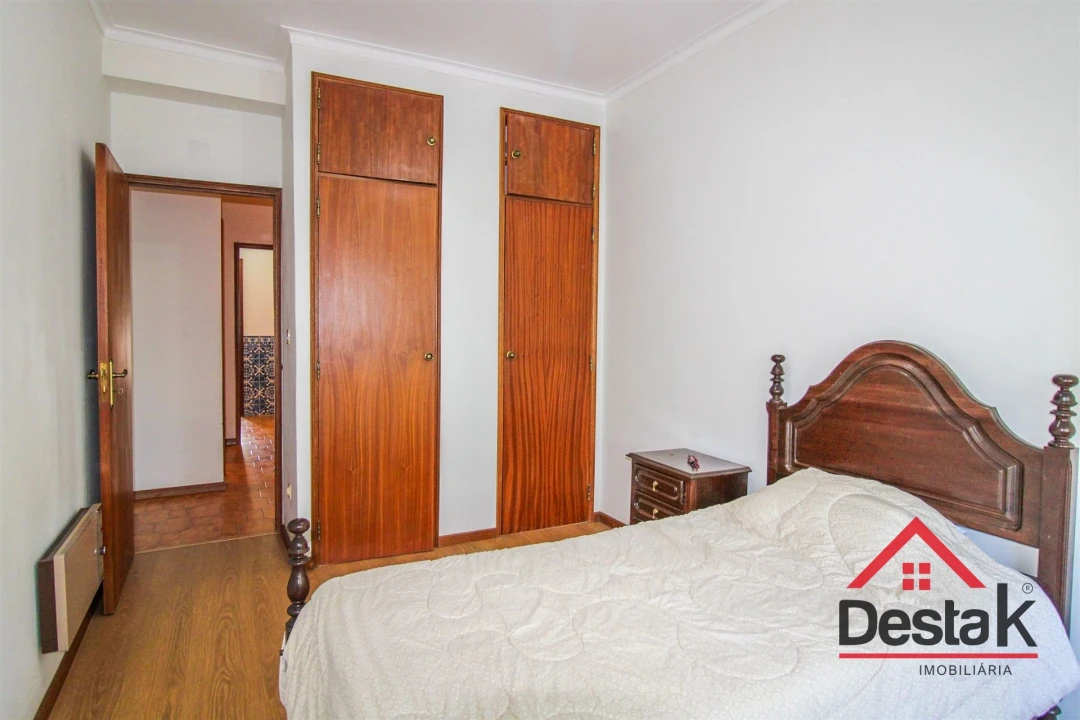 Apartamento T3 para Arrendamento em Ranhados Foto 11