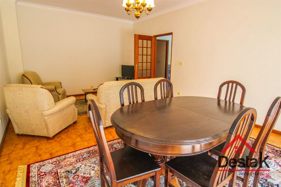 Apartamento T3 para Arrendamento em Ranhados Foto 2