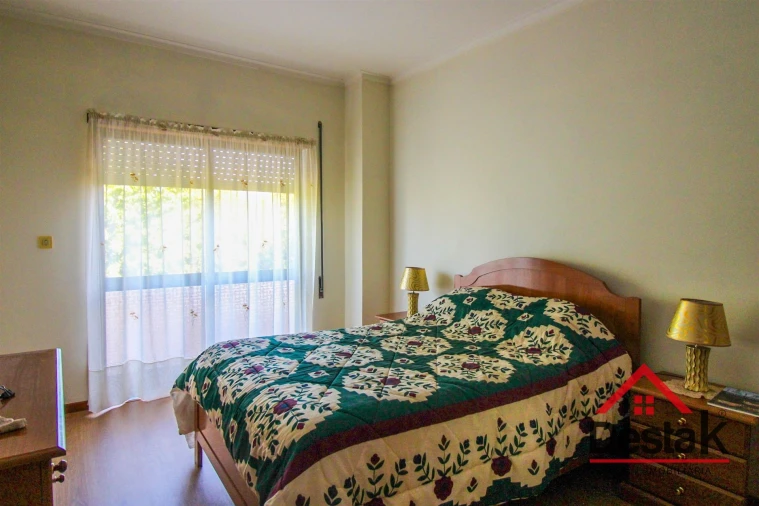 Apartamento T3 para Arrendamento em Ranhados Foto 7